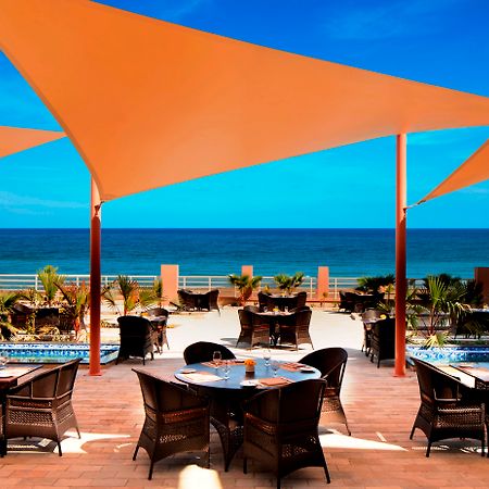 Radisson Blu Hotel & Resort, Sohar Exterior foto The beach at the Sheraton Tel Aviv