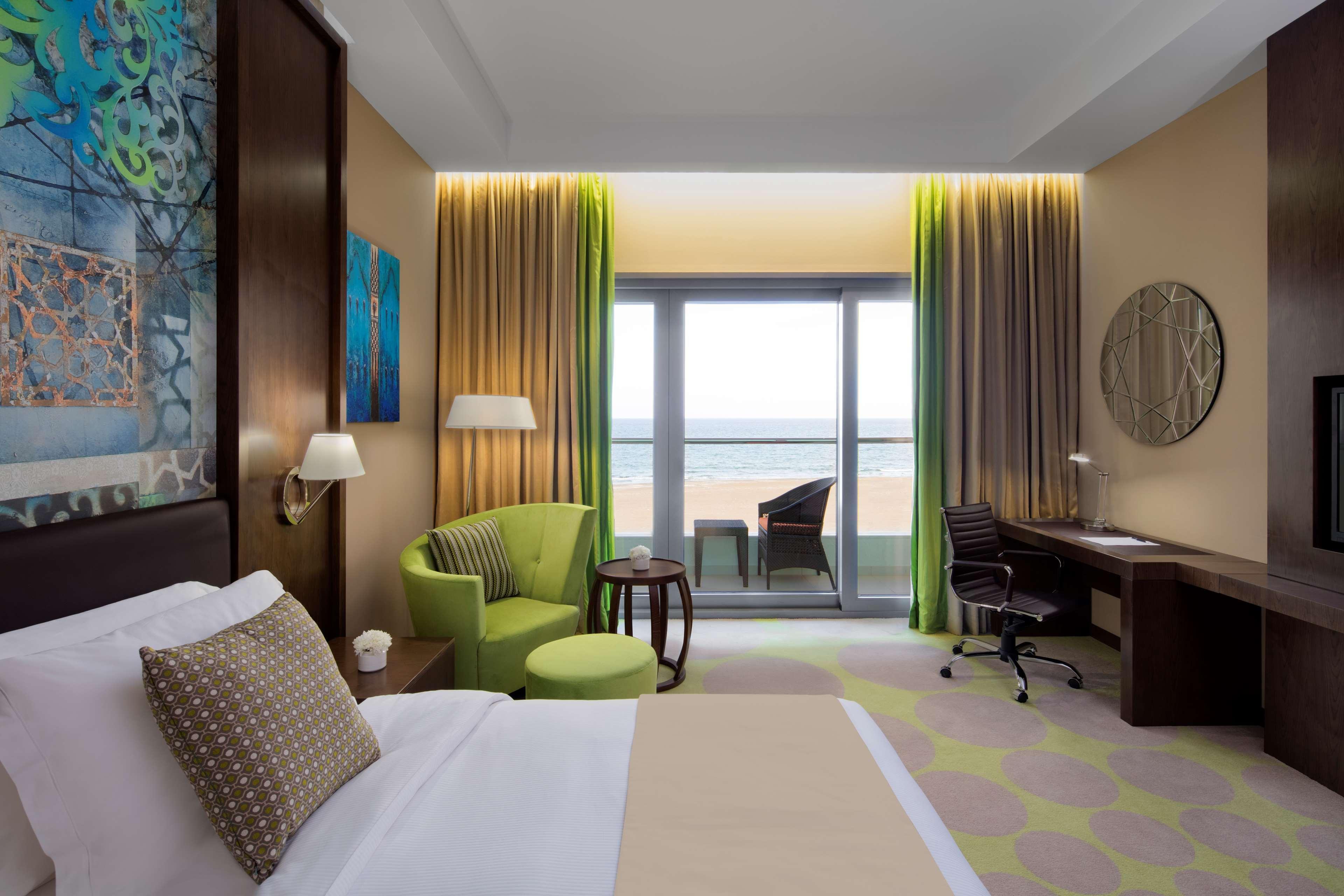 Radisson Blu Hotel & Resort, Sohar Exterior foto Deluxe room