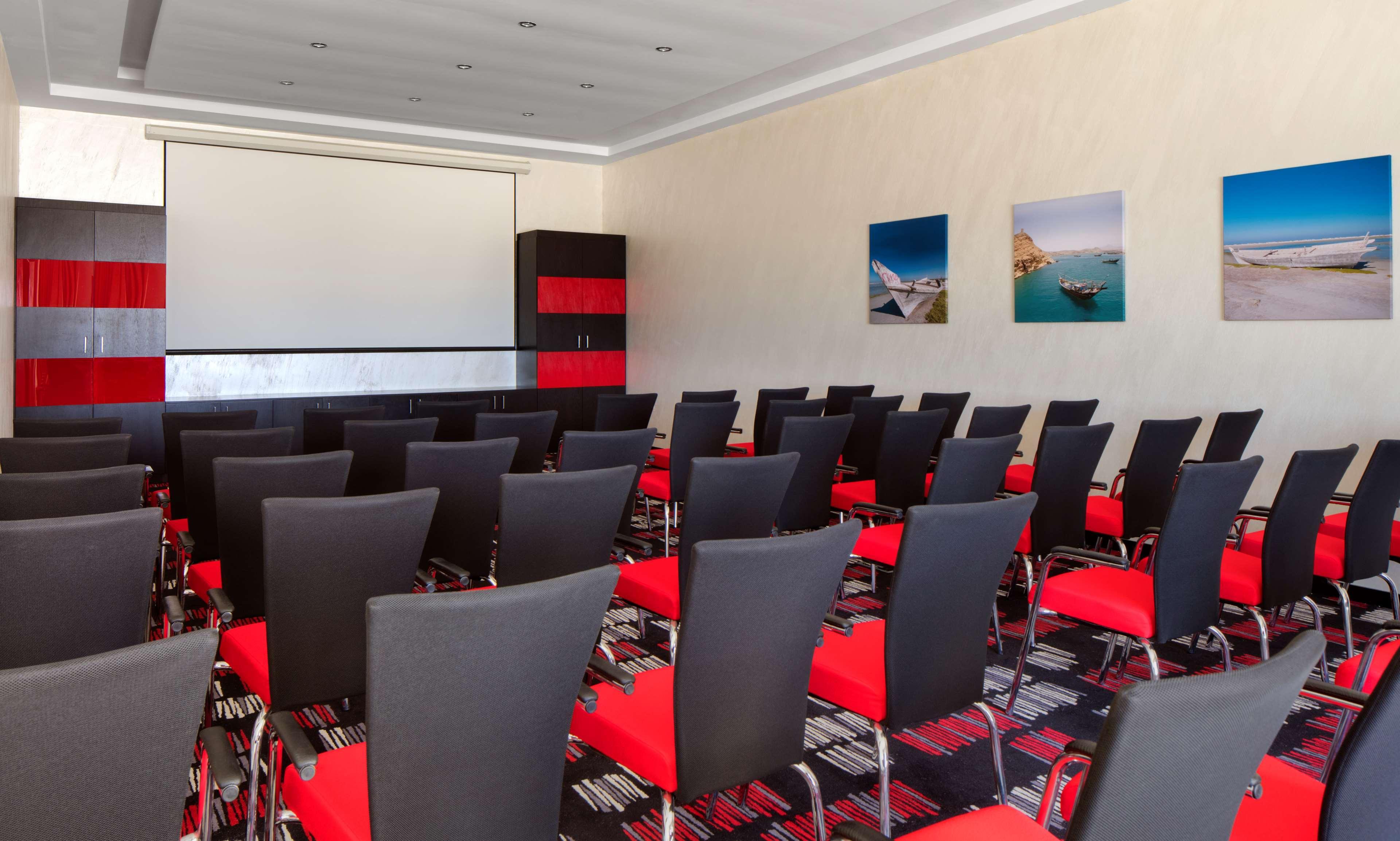 Radisson Blu Hotel & Resort, Sohar Exterior foto Meeting room