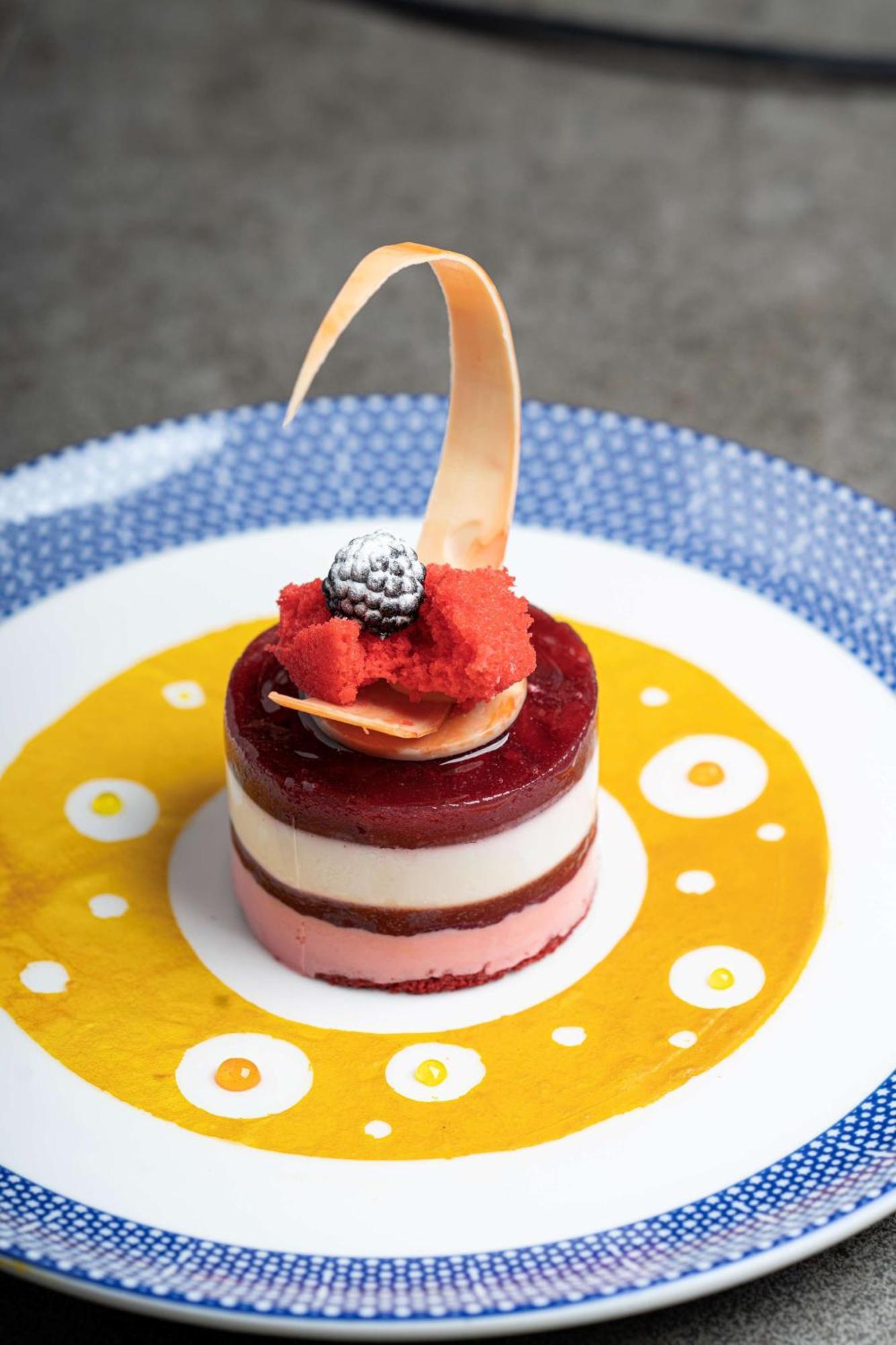 Radisson Blu Hotel & Resort, Sohar Exterior foto A dessert