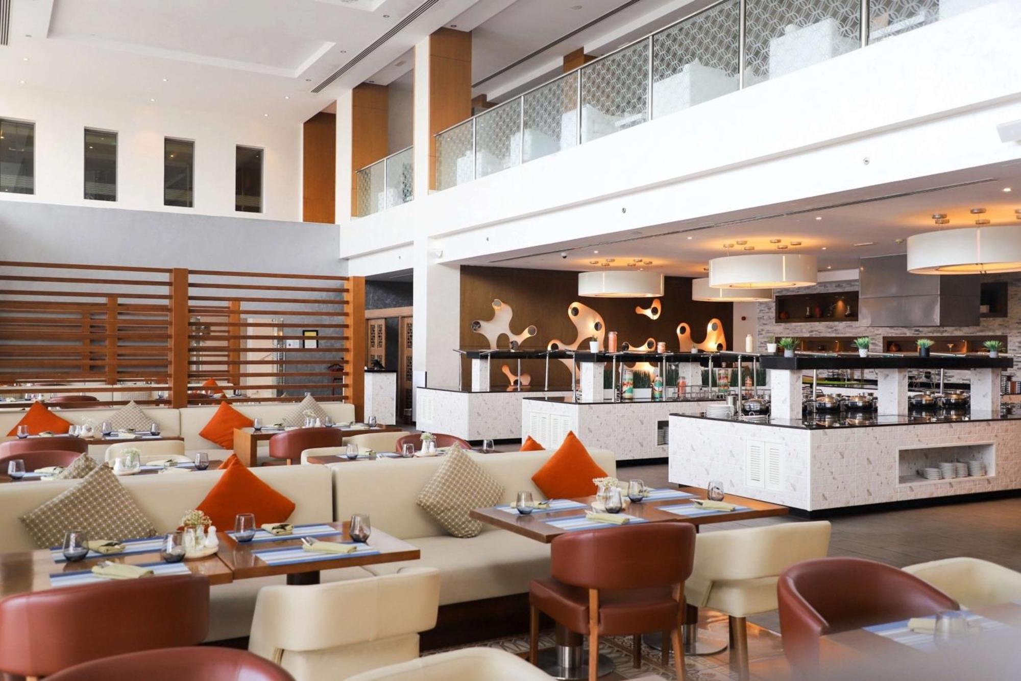 Radisson Blu Hotel & Resort, Sohar Exterior foto The restaurant